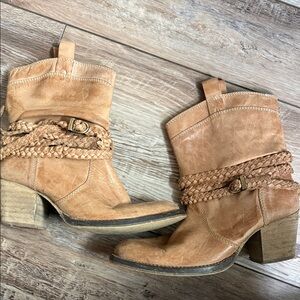 Dingo slouched braided bootie